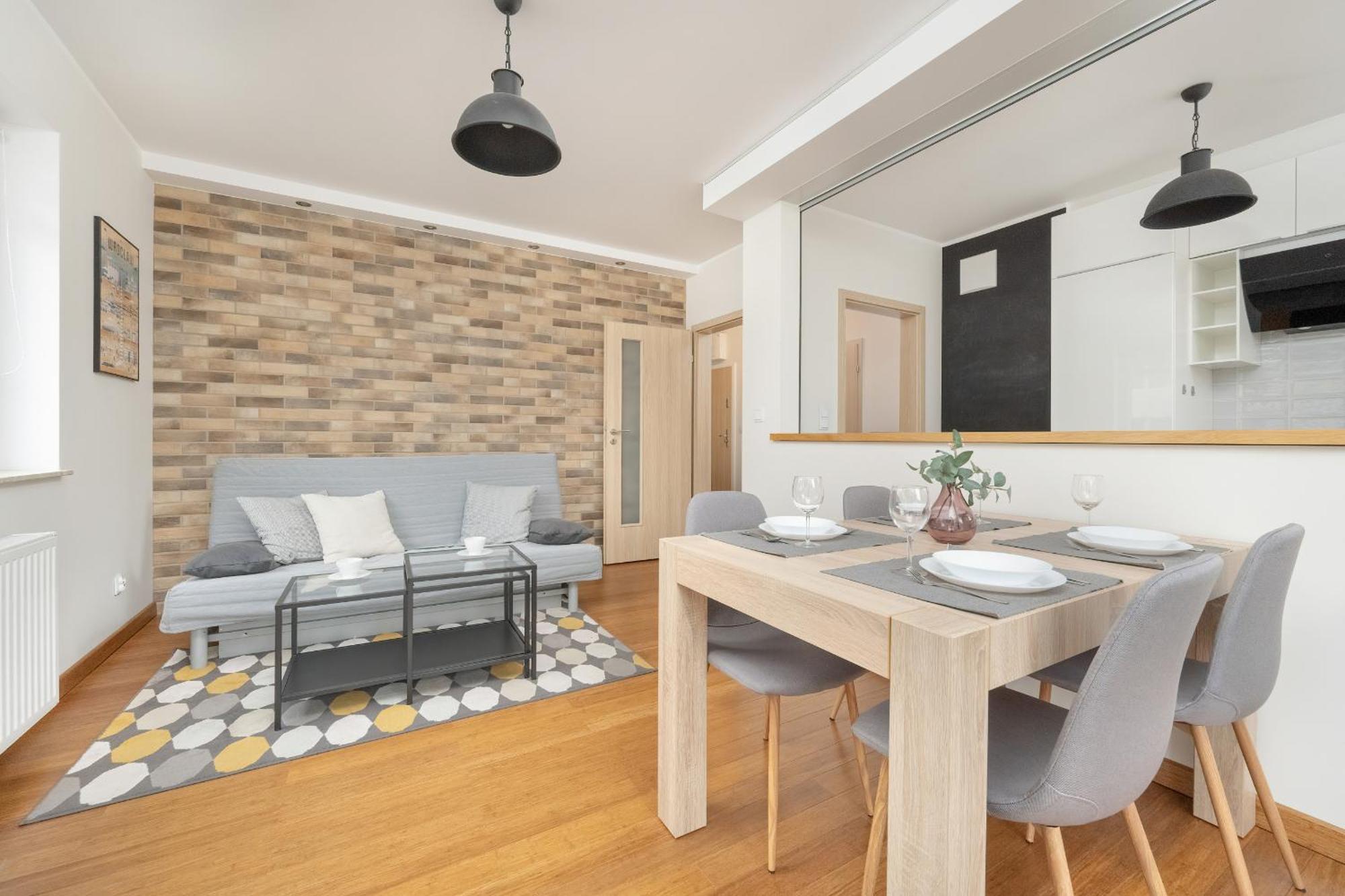 One Bedroom Apartment Nadodrze With Free Garage Wroclaw By Noclegi Renters Exterior photo